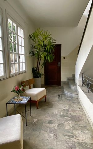 Apartamento à venda com 146m², 3 quartos e 1 vaga Apartamento à venda com 146m², 3 quartos e 1 vagaHall