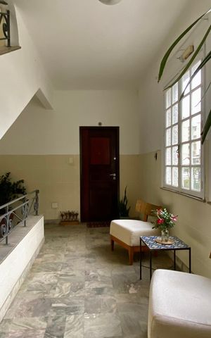 Apartamento à venda com 146m², 3 quartos e 1 vaga Apartamento à venda com 146m², 3 quartos e 1 vagaHall