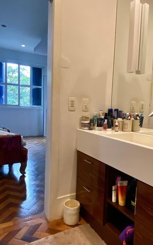 Apartamento à venda com 146m², 3 quartos e 1 vaga Apartamento à venda com 146m², 3 quartos e 1 vagaBanheiro da Suíte