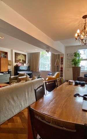 Apartamento à venda com 146m², 3 quartos e 1 vaga Apartamento à venda com 146m², 3 quartos e 1 vagaSala