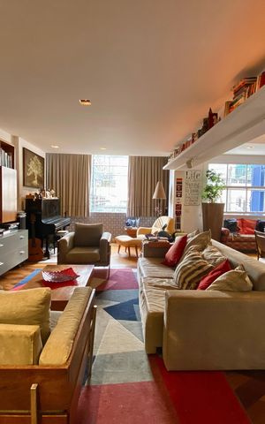 Apartamento à venda com 146m², 3 quartos e 1 vaga Apartamento à venda com 146m², 3 quartos e 1 vagaSala