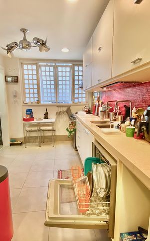 Apartamento à venda com 146m², 3 quartos e 1 vaga Apartamento à venda com 146m², 3 quartos e 1 vagaCozinha