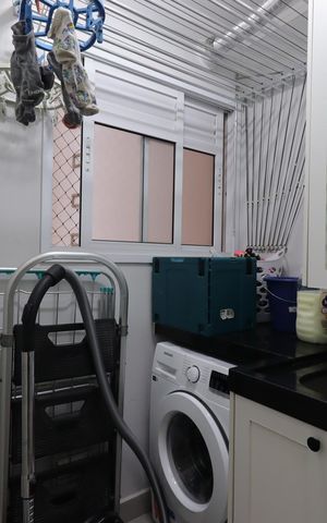 Apartamento à venda com 77m², 2 quartos e 1 vagaÁrea de Serviço