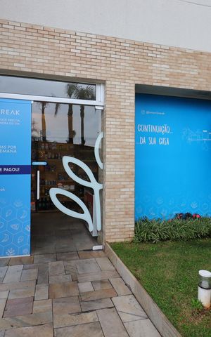 Apartamento à venda com 77m², 2 quartos e 1 vagaÁrea Comum