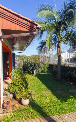 Casa à venda com 243m², 4 quartos e 3 vagas Casa à venda com 243m², 4 quartos e 3 vagasJardim