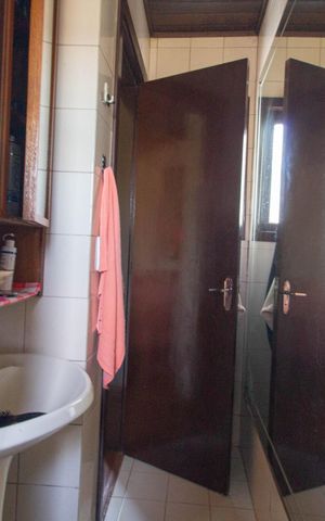 Casa à venda com 243m², 4 quartos e 3 vagas Casa à venda com 243m², 4 quartos e 3 vagasBanheiro da Suíte