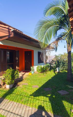 Casa à venda com 243m², 4 quartos e 3 vagas Casa à venda com 243m², 4 quartos e 3 vagasJardim