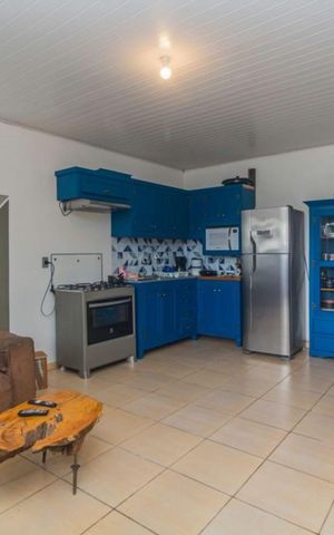 Casa à venda com 290m², 4 quartos e 2 vagasSala