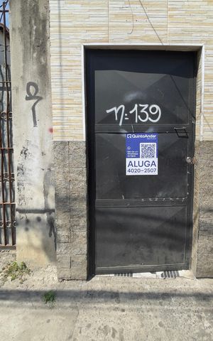 Casa para alugar com 120m², 3 quartos e sem vaga Casa para alugar com 120m², 3 quartos e sem vagaFachada