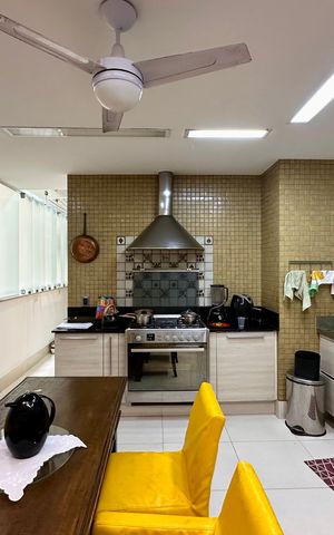 Apartamento à venda com 253m², 4 quartos e 1 vagaCozinha