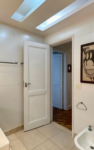 Apartamento à venda com 253m², 4 quartos e 1 vagaBanheiro Social