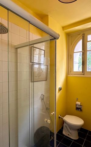 Apartamento à venda com 253m², 4 quartos e 1 vagaBanheiro da Suíte