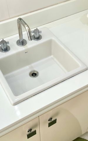 Apartamento à venda com 330m², 4 quartos e 2 vagas Apartamento à venda com 330m², 4 quartos e 2 vagasBanheiro Social