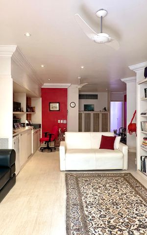 Apartamento à venda com 330m², 4 quartos e 2 vagas Apartamento à venda com 330m², 4 quartos e 2 vagasSuíte 01