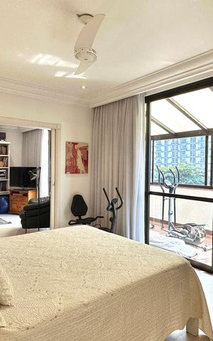 Apartamento à venda com 330m², 4 quartos e 2 vagas Apartamento à venda com 330m², 4 quartos e 2 vagasSuíte 1