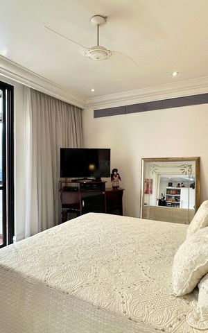 Apartamento à venda com 330m², 4 quartos e 2 vagas Apartamento à venda com 330m², 4 quartos e 2 vagasSuíte 1