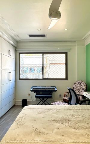 Apartamento à venda com 330m², 4 quartos e 2 vagas Apartamento à venda com 330m², 4 quartos e 2 vagasSuíte 3