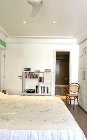 Apartamento à venda com 330m², 4 quartos e 2 vagas Apartamento à venda com 330m², 4 quartos e 2 vagasSuíte 3