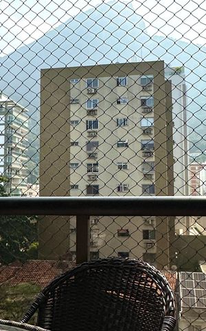 Apartamento à venda com 330m², 4 quartos e 2 vagas Apartamento à venda com 330m², 4 quartos e 2 vagasVaranda