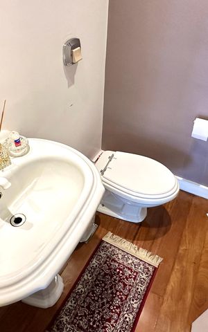 Apartamento à venda com 330m², 4 quartos e 2 vagas Apartamento à venda com 330m², 4 quartos e 2 vagasLavabo