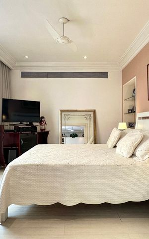 Apartamento à venda com 330m², 4 quartos e 2 vagas Apartamento à venda com 330m², 4 quartos e 2 vagasSuíte 1