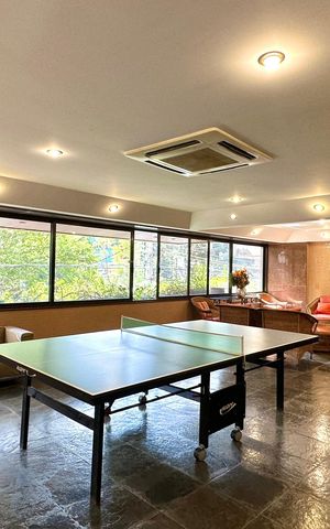Apartamento à venda com 330m², 4 quartos e 2 vagas Apartamento à venda com 330m², 4 quartos e 2 vagasÁrea comum - Salão de festas