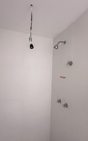 Apartamento à venda com 147m², 3 quartos e 2 vagas Apartamento à venda com 147m², 3 quartos e 2 vagasBanheiro da Suíte 2