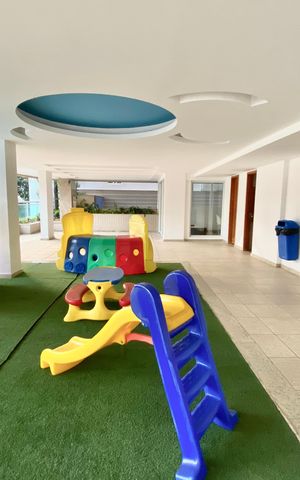 Apartamento à venda com 165m², 4 quartos e 1 vaga Apartamento à venda com 165m², 4 quartos e 1 vagaÁrea comum - Playground