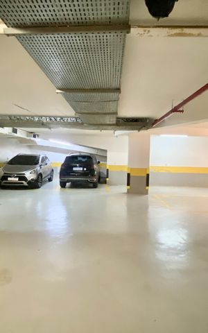 Apartamento à venda com 165m², 4 quartos e 1 vaga Apartamento à venda com 165m², 4 quartos e 1 vagaGaragem