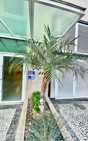 Apartamento à venda com 165m², 4 quartos e 1 vaga Apartamento à venda com 165m², 4 quartos e 1 vagaPlaca