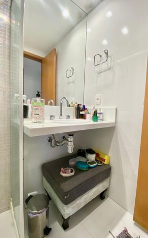 Apartamento à venda com 165m², 4 quartos e 1 vaga Apartamento à venda com 165m², 4 quartos e 1 vagaBanheiro Social