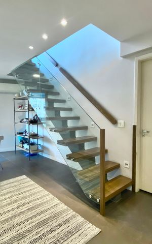 Apartamento à venda com 165m², 4 quartos e 1 vaga Apartamento à venda com 165m², 4 quartos e 1 vagaSala