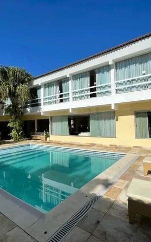 Casa à venda com 594m², 4 quartos e sem vaga