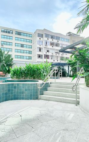 Apartamento à venda com 139m², 2 quartos e 1 vaga Apartamento à venda com 139m², 2 quartos e 1 vagaÁrea comum piscina
