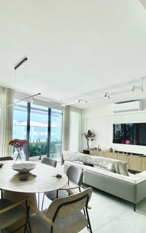 Apartamento à venda com 139m², 2 quartos e 1 vaga Apartamento à venda com 139m², 2 quartos e 1 vagaSala