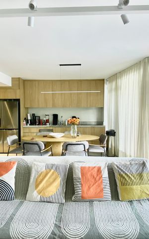 Apartamento à venda com 139m², 2 quartos e 1 vaga Apartamento à venda com 139m², 2 quartos e 1 vagaSala