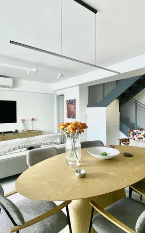 Apartamento à venda com 139m², 2 quartos e 1 vaga Apartamento à venda com 139m², 2 quartos e 1 vagaSala