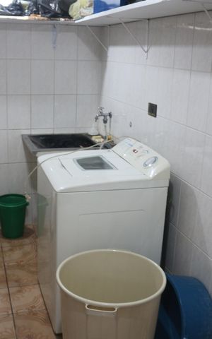 Casa à venda com 218m², 3 quartos e 4 vagasÁrea de Serviço