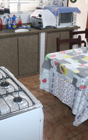 Casa à venda com 218m², 3 quartos e 4 vagasCozinha