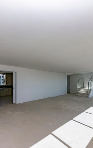 Apartamento à venda com 360m², 4 quartos e 4 vagas Apartamento à venda com 360m², 4 quartos e 4 vagasSala 1