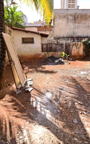 Casa à venda com 324m², 3 quartos e 1 vaga Casa à venda com 324m², 3 quartos e 1 vagaQuintal