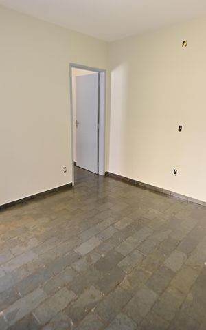 Casa à venda com 324m², 3 quartos e 1 vaga Casa à venda com 324m², 3 quartos e 1 vagaSala