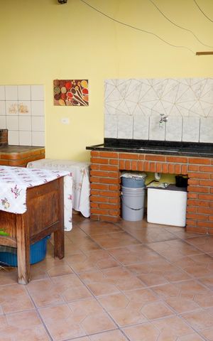 Casa à venda com 125m², 1 quarto e 3 vagas Casa à venda com 125m², 1 quarto e 3 vagasÁrea comum