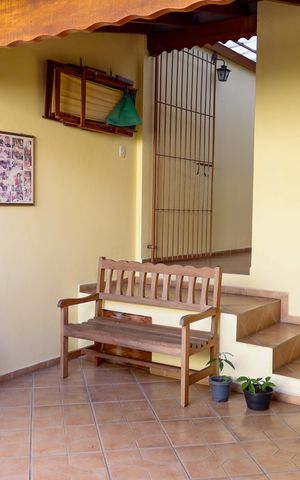 Casa à venda com 125m², 1 quarto e 3 vagas Casa à venda com 125m², 1 quarto e 3 vagasÁrea comum