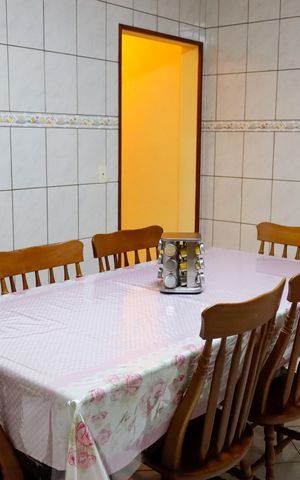 Casa à venda com 125m², 1 quarto e 3 vagas Casa à venda com 125m², 1 quarto e 3 vagasCozinha