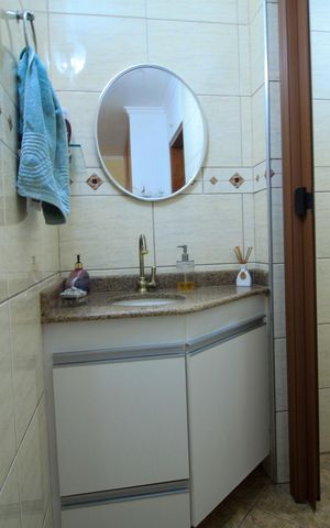 Casa à venda com 175m², 4 quartos e 2 vagas Casa à venda com 175m², 4 quartos e 2 vagasLavabo