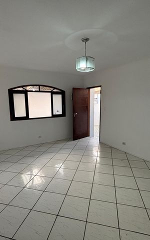 Casa para alugar com 70m², 2 quartos e 1 vagaSala