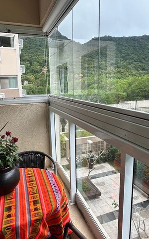 Apartamento à venda com 64m², 2 quartos e 1 vaga Apartamento à venda com 64m², 2 quartos e 1 vagaVaranda