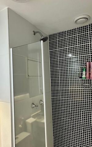 Apartamento à venda com 64m², 2 quartos e 1 vaga Apartamento à venda com 64m², 2 quartos e 1 vagaBanheiro Social