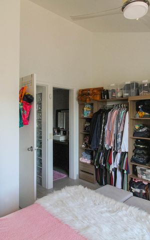 Casa de condomínio à venda com 100m², 3 quartos e 2 vagas Casa de condomínio à venda com 100m², 3 quartos e 2 vagasSuíte
